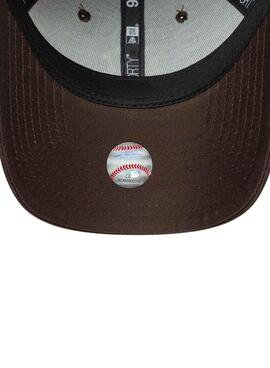 Gorra New Era Essential Midi 9FORTY marrón para mujer