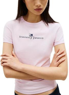 Camiseta Tommy Jeans Slim Logo rosa para mujer