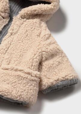 Abrigo Mayoral reversible gris y beige para bebé