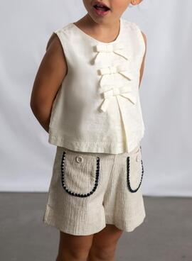 Short Mayoral de lino blanco para niña