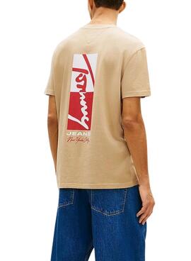 Camiseta Tommy Jeans Sign Block tostado para hombre