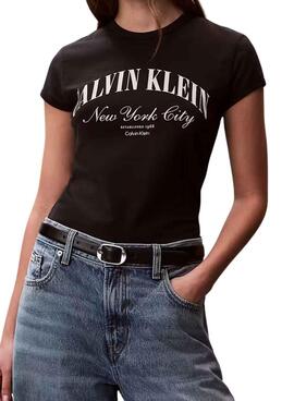 Camiseta Calvin Klein Jeans Graphic Logo negro para mujer