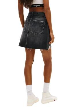 Falda corta Tommy Jeans Mom negro para mujer