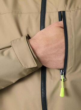 Cazadora Helly Hansen Crew Midlayer camel con capucha
