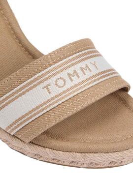 Alpargatas Tommy Hilfiger Webbing tostado con cuña alta para mujer