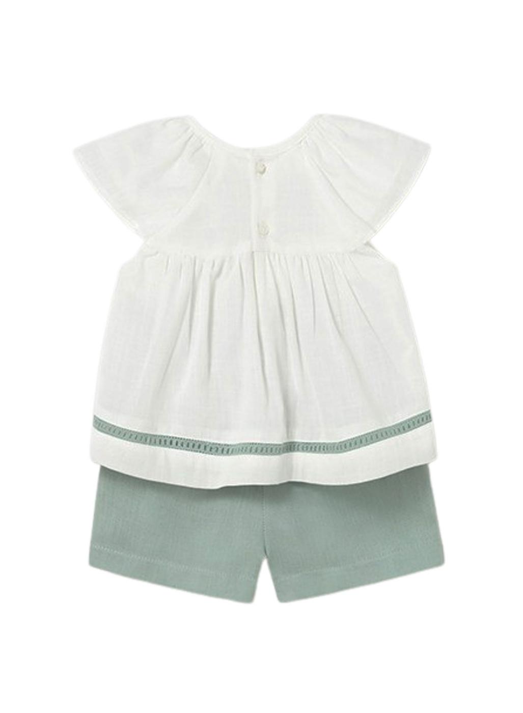 Conjunto Mayoral blusa blanca y short verde agua para bebé