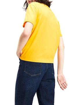 Camiseta Tommy Jeans Badge Amarillo Para Mujer