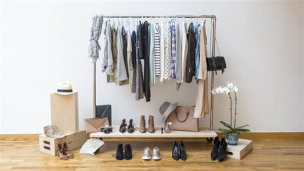 Simplifica tu armario: Crea un capsule wardrobe